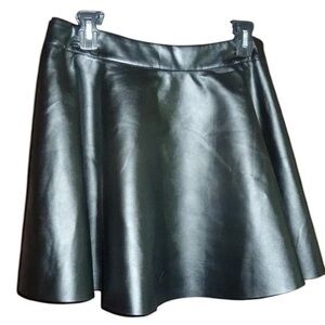 Short Black Sexy Leather Skater Circle Skirt, Side Zip, Vegan, Kate Kasin L Nwt